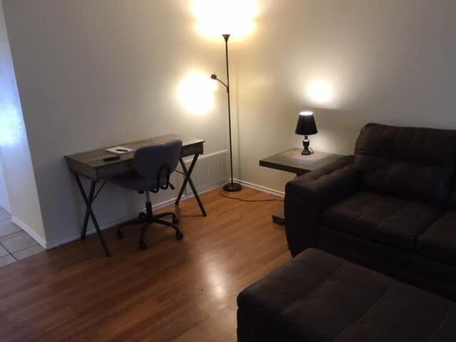 Quiet Townhouse Close To Fort Sill! Lawton Exterior photo